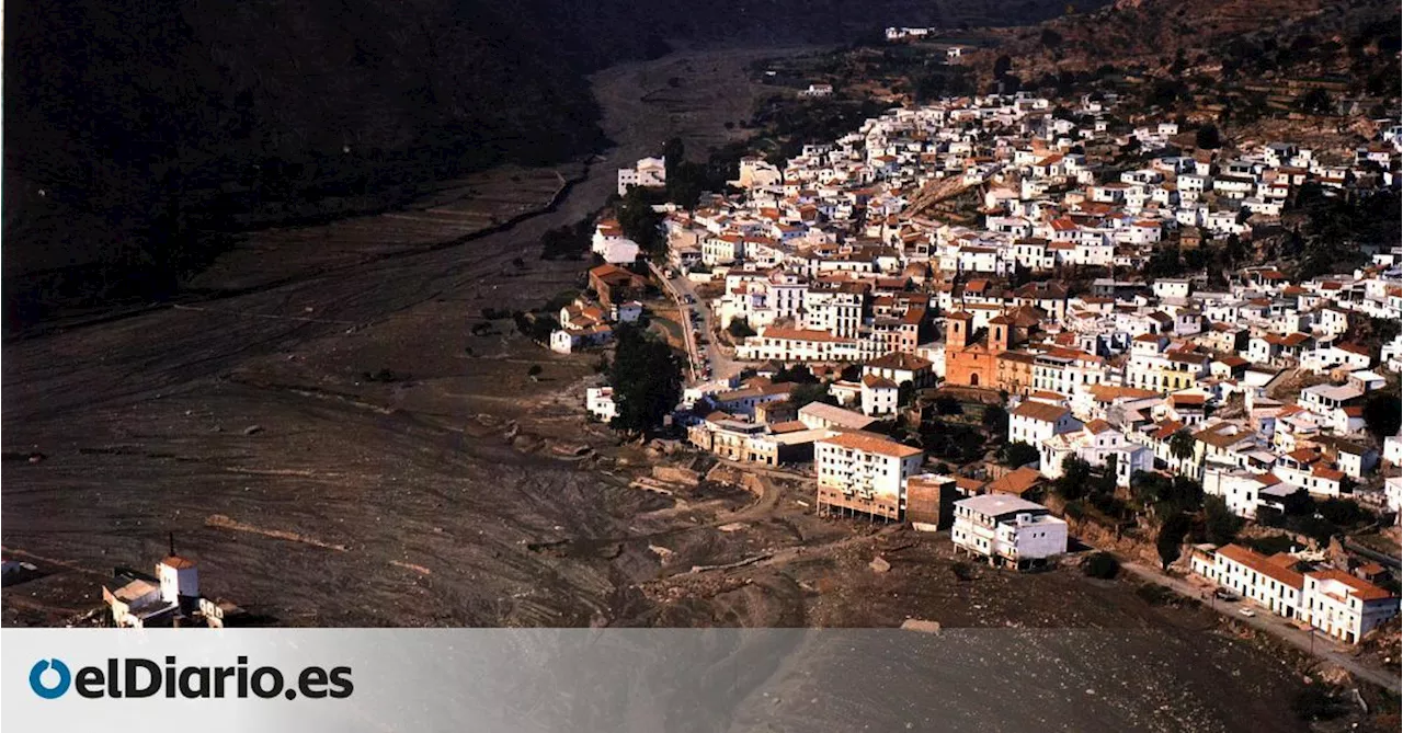 Medio siglo de la riada que arrasó La Rábita, el pueblo que teme la lluvia