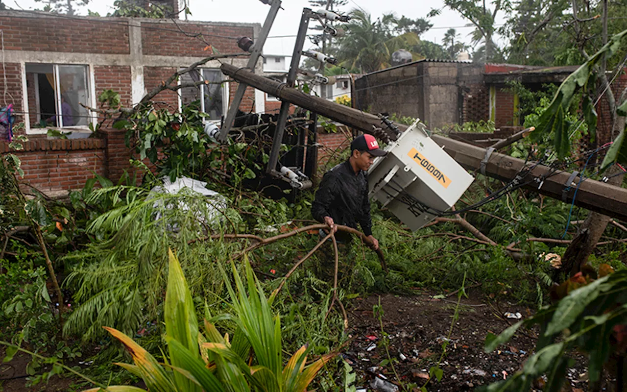 ‘Potentially catastrophic’ Hurricane Otis makes landfall in Mexico