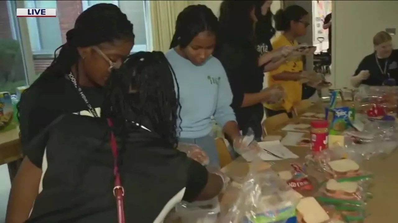 Marian Catholic High School students give back with Day of Service