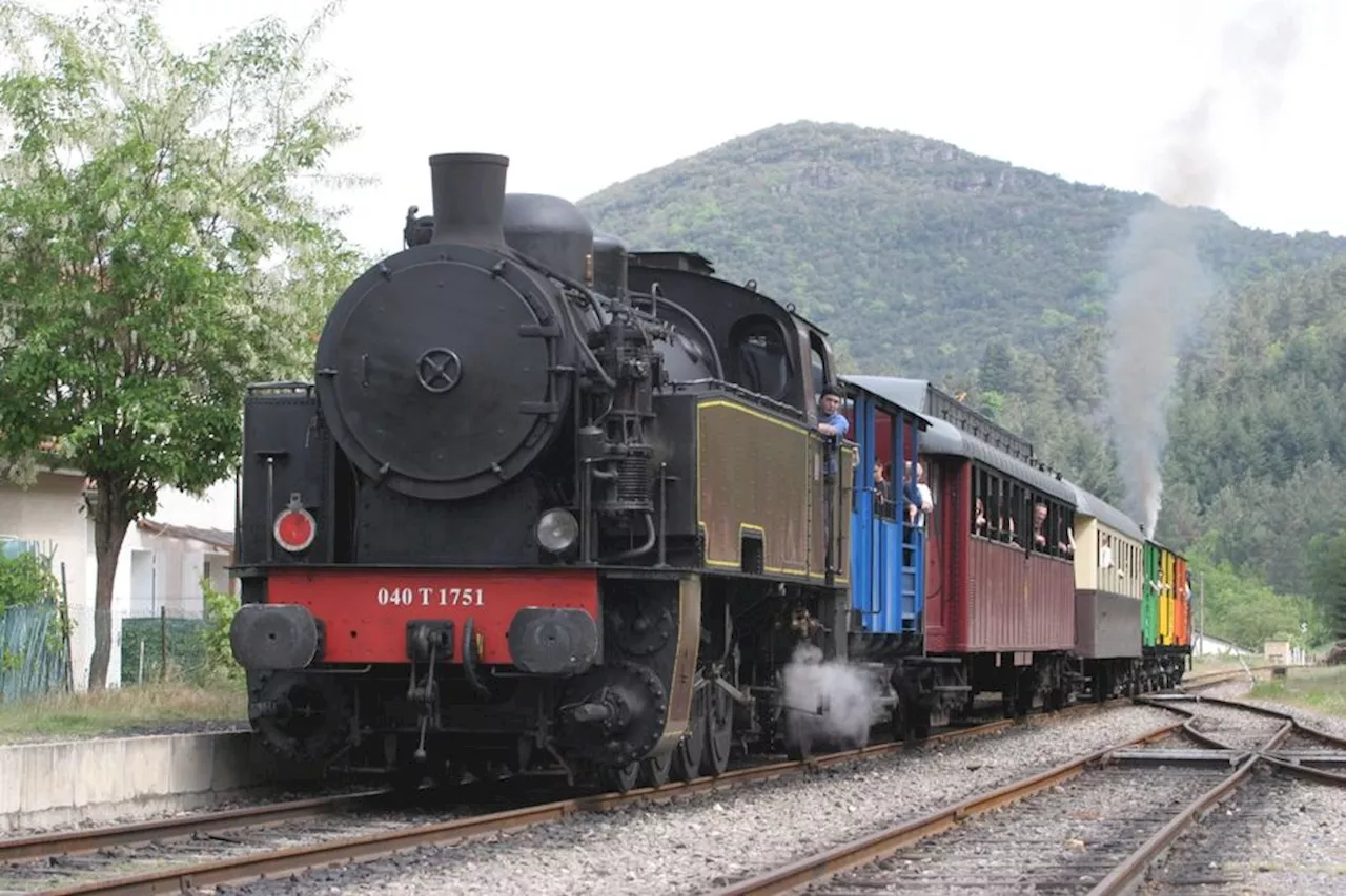 Déraillement du train à vapeur des Cévennes, 150 personnes évacuées, l'attraction touristique à l'arrêt