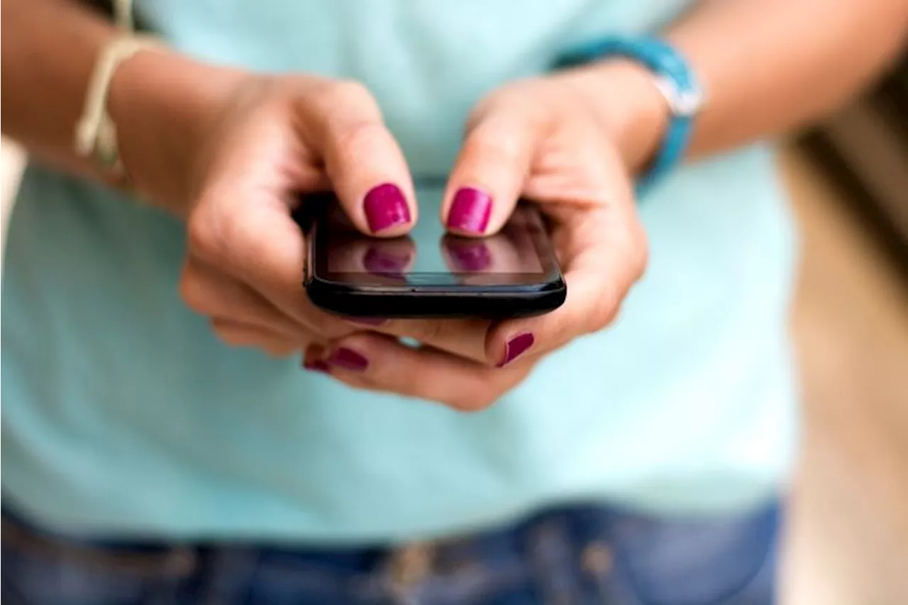This Irish couple’s Valentine’s texts have gone viral for the funniest reason