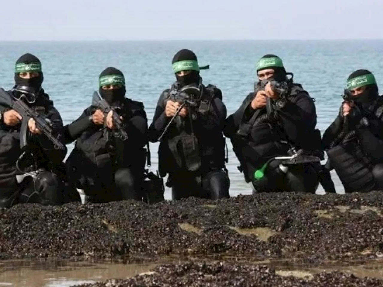 Israele, spuntano gli 'uomini rana' di Hamas: spiagge sotto attacco