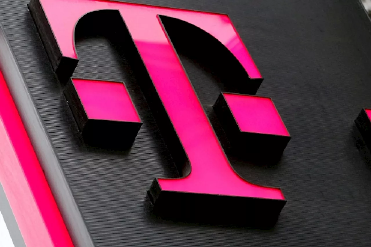 T-Mobile US überrascht in drittem Quartal - Prognose erneut minimal angehoben