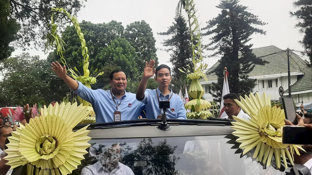 Mendaftar ke KPU, Prabowo-Gibran Naik Maung