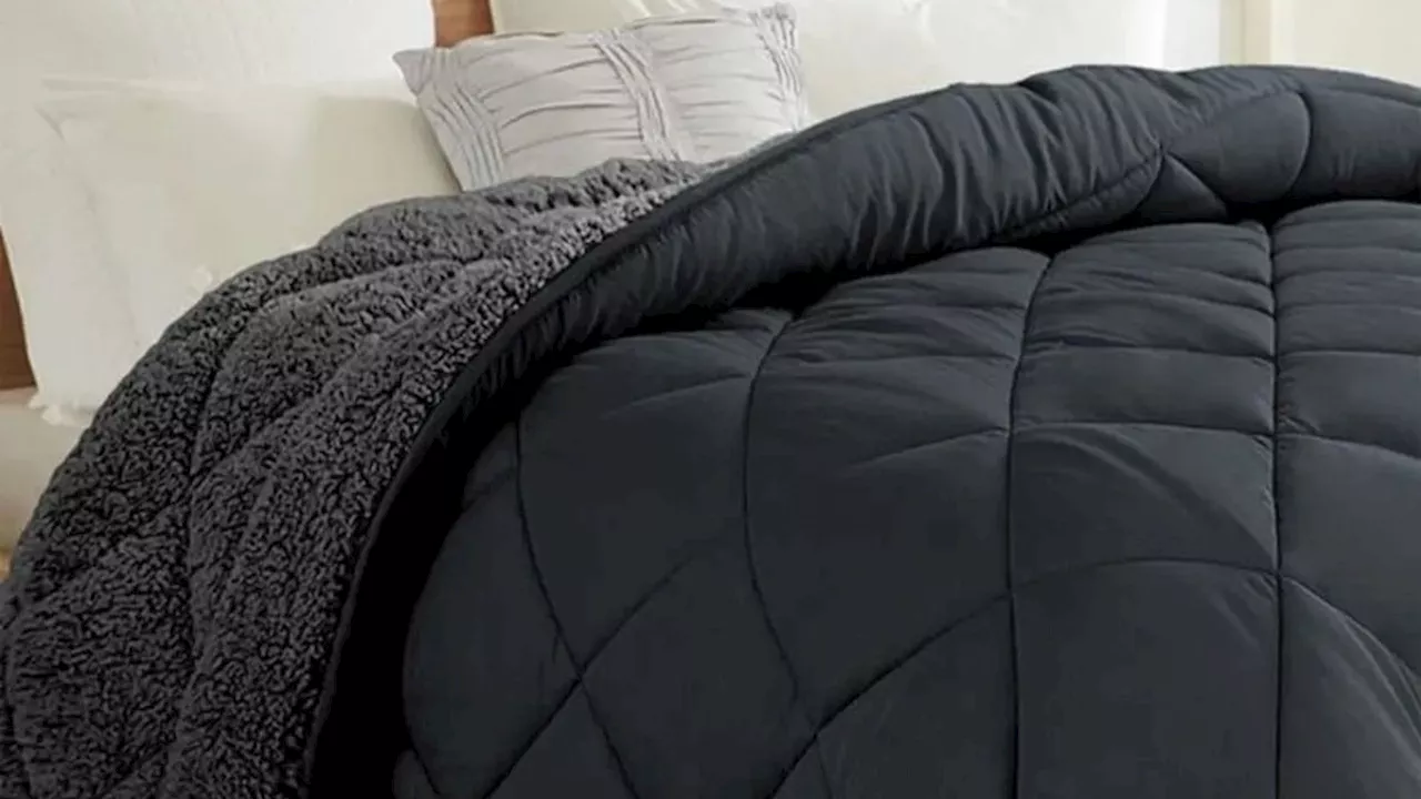 Cette couette en sherpa crée la sensation grâce à cette offre inattendue