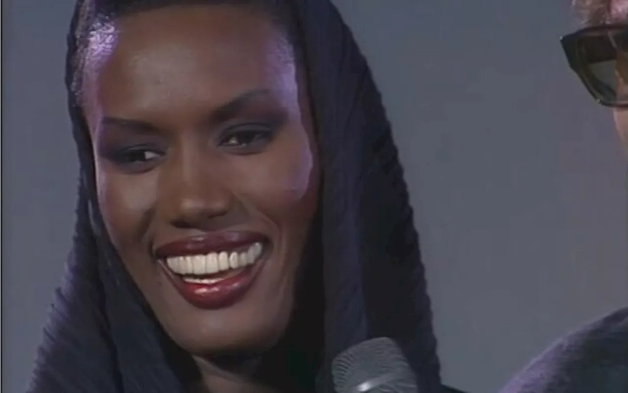 L'esibizione di Grace Jones a 'Vota la Voce' 1989