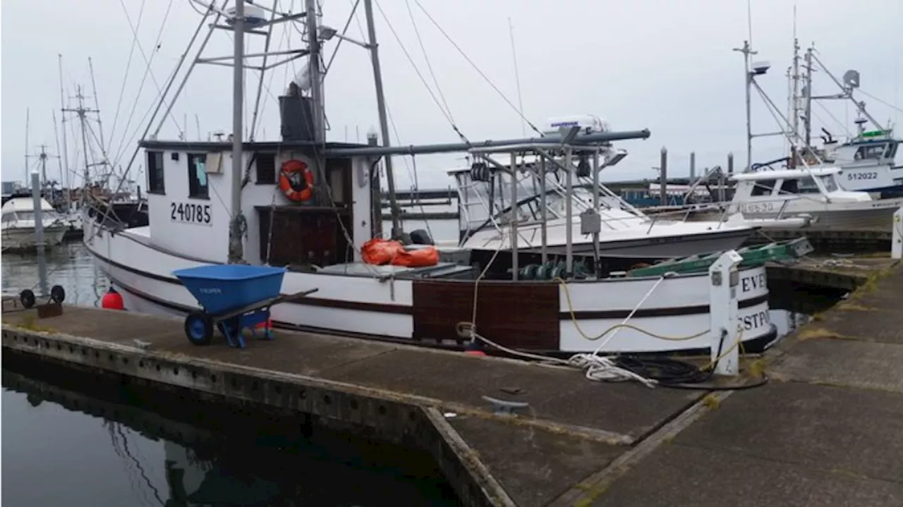 Fishing boat with 2 aboard missing after leaving Grays Harbor