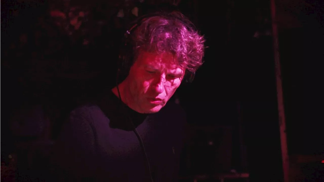 Del niño que escuchaba Led Zeppelin al DJ que llevó la electrónica al Colón: la historia de Hernán Cattaneo