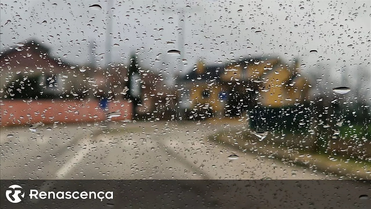 Chuva forte coloca quatro distritos sob aviso amarelo