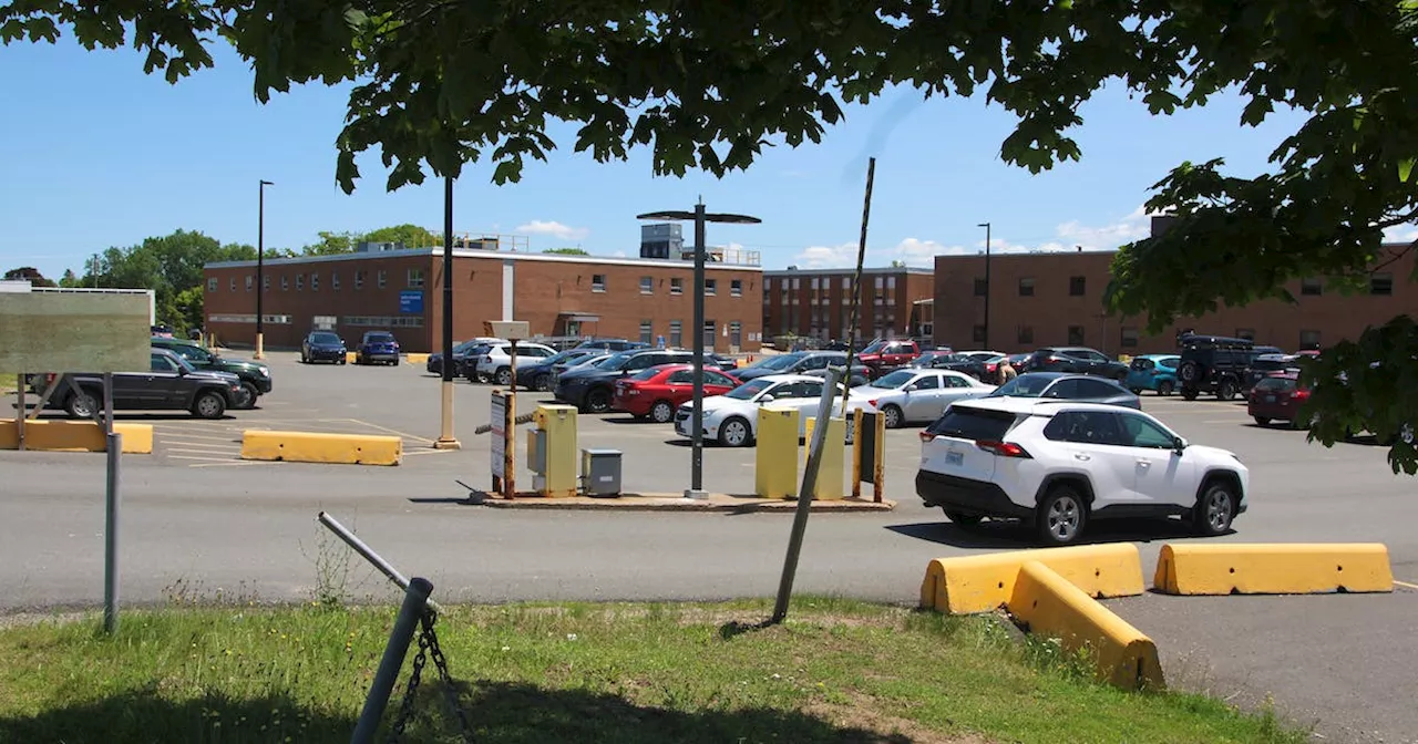 Annapolis County council wants province to remove parking fees at Nova Scotia hospitals