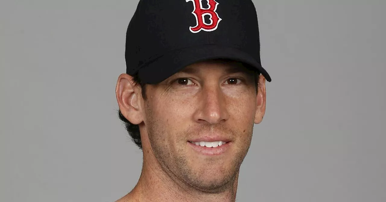 Medias Rojas contratan a Craig Breslow para dirigir operaciones de béisbol; fuente AP