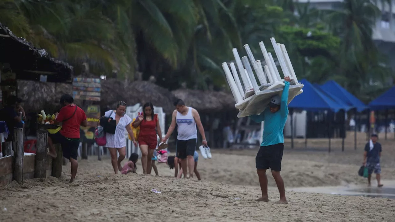 Hurricane Otis: Powerful storm with 165mph winds hits Mexican beach resort in 'nightmare scenario'