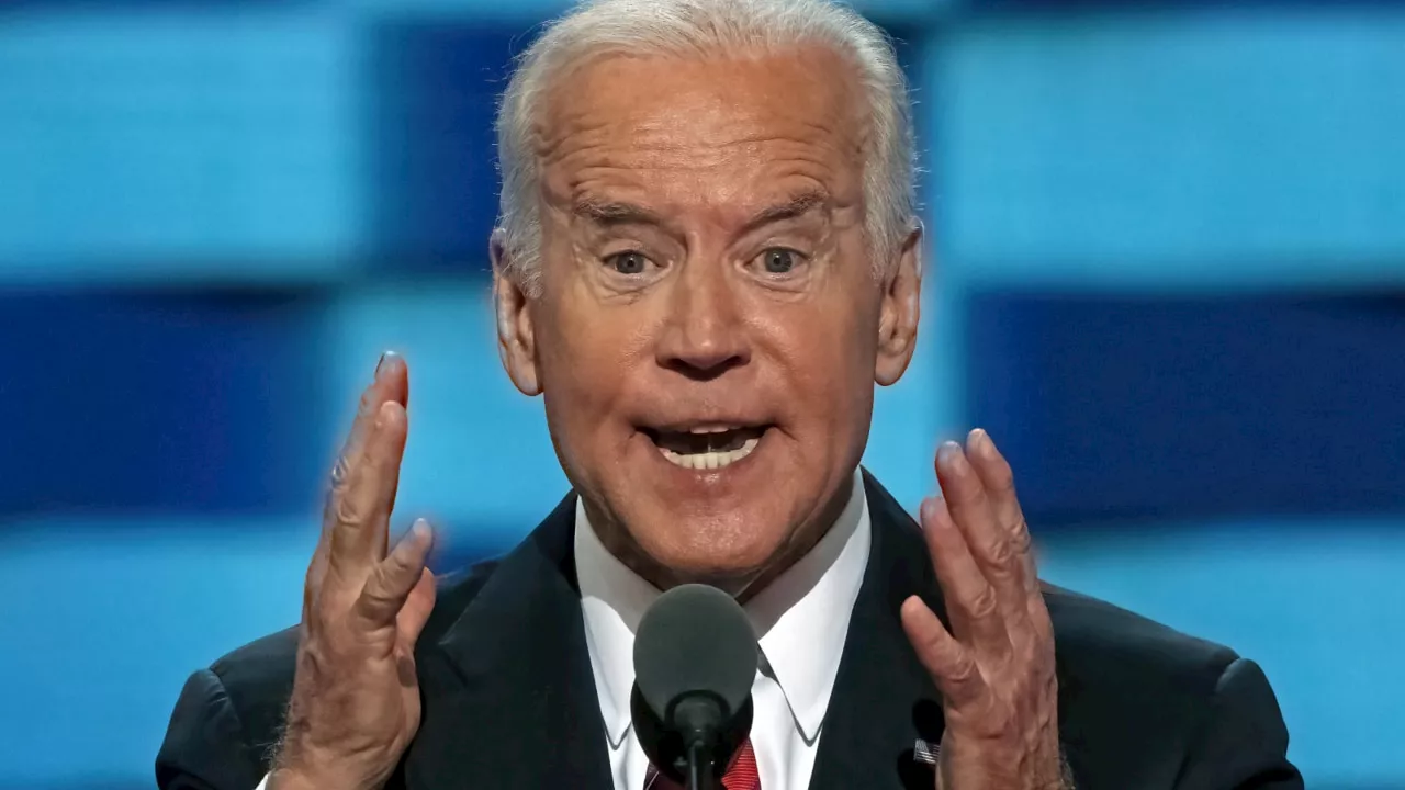 President Biden &#8216;crumbles before our very eyes&#8217;