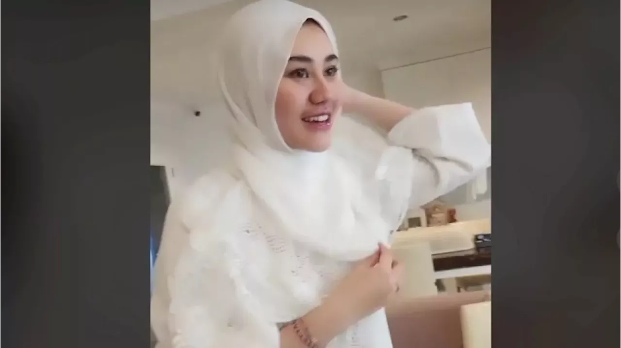 Aaliyah Massaid Berhijab Di Acara Pengajian, Sampai Dipuji Istri ...