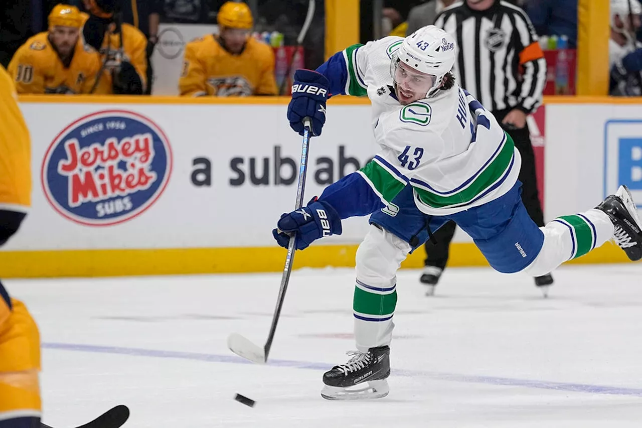 Di Giuseppe, Hoglander net 2nd-period goals as Canucks dump Preds 3-2