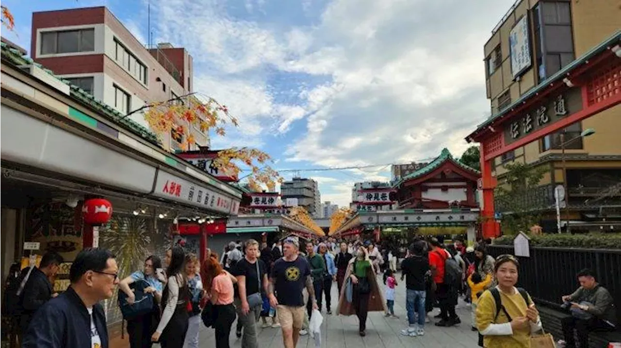 Berburu Pernak-Pernik Khas Jepang Di Asakusa, Turis Bisa Sewa Kimono ...