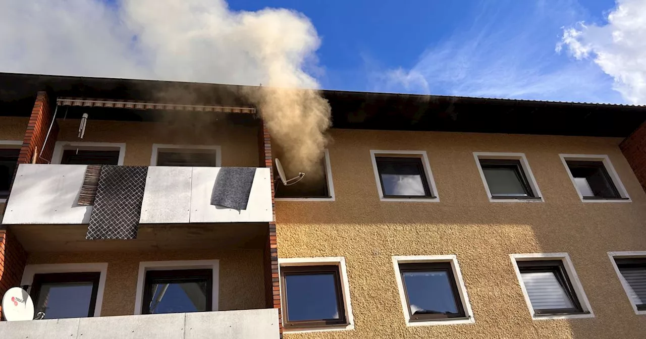 Zigarette löste Wohnungsbrand in Wörgl aus: Bewohner mit Verletzungen im Spital