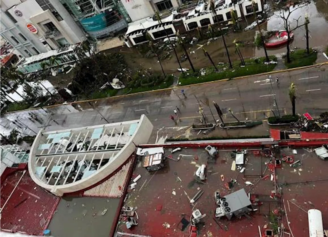 Imágenes de las inundaciones y destrozos provocados por el poderoso huracán Otis en Acapulco