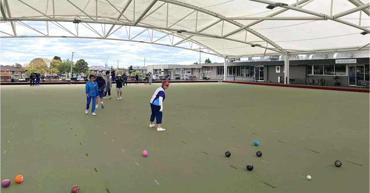 New trend among retirees sees Sydney bowling club green converted