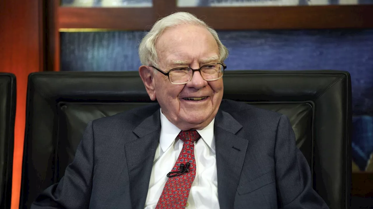 Warren Buffett's company joins oil-buying frenzy this week by resuming its Occidental Petroleum buys