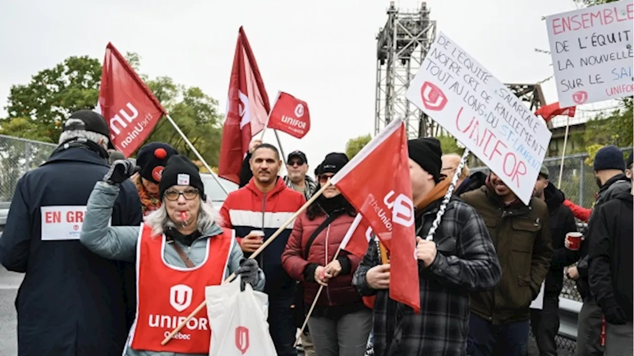 Doug Ford, François Legault call for swift end to St. Lawrence Seaway strike
