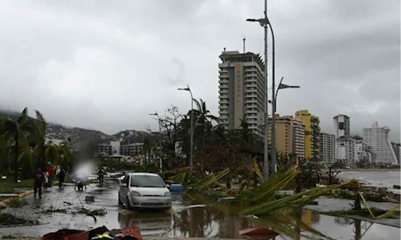 Mexique: Acapulco dévastée et coupée du monde après l'ouragan Otis