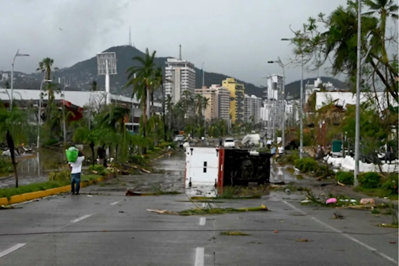 Ouragan au Mexique: au moins 27 morts, les secours s'organisent à Acapulco