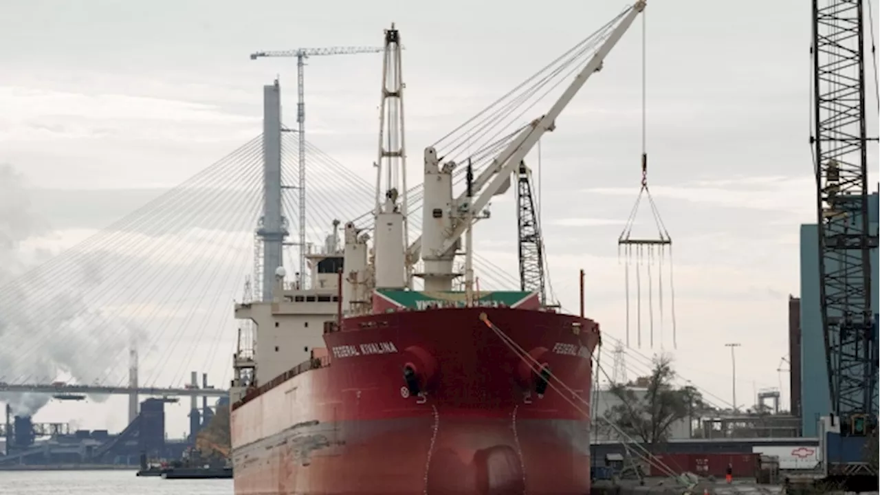 Ford, Legault call for end to St. Lawrence Seaway strike