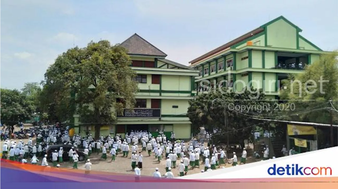 Tentang Dana Abadi Pesantren yang Dicanangkan Cawapres Gibran