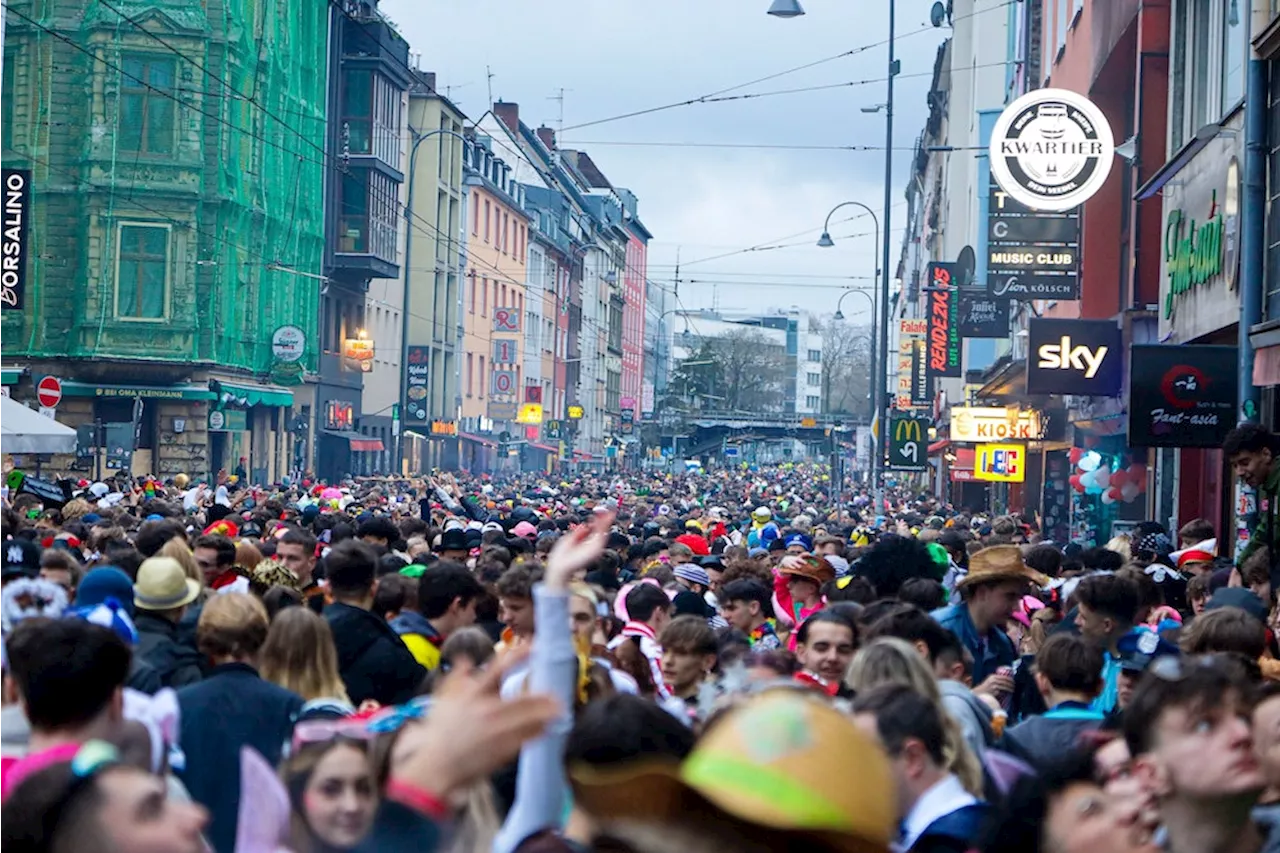 Köln Karneval 11.11: Stadt setzt Forderung von Rundem Tisch um