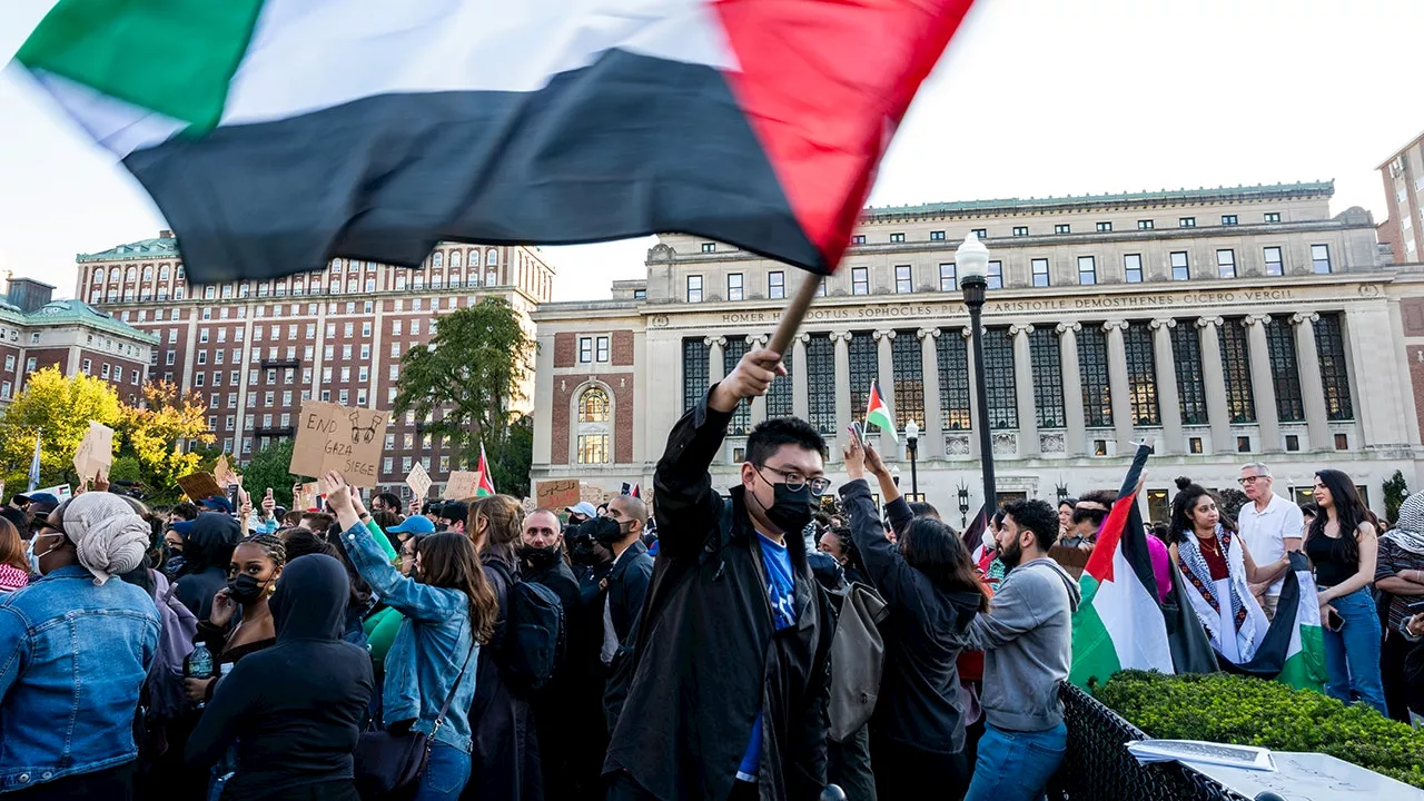 Billionaire Leon Cooperman pulling Columbia funding amid student protests: These kids have ‘sh-- for brains’