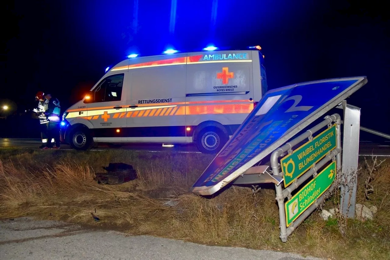 Frau verletzt! Pkw landete nach Überschlag auf Dach