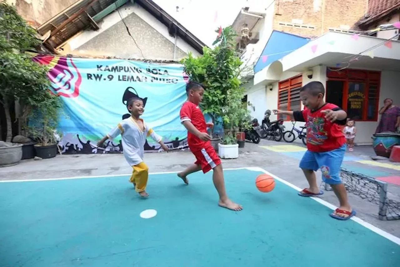 Ikut Meriahkan Piala Dunia U-17, Warga Surabaya Hias Kampung Bertema Sepak Bola