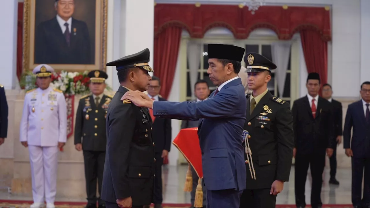 Panglima TNI Saksikan Pelantikan KSAD Jenderal TNI Agus Subiyanto di Istana Negara