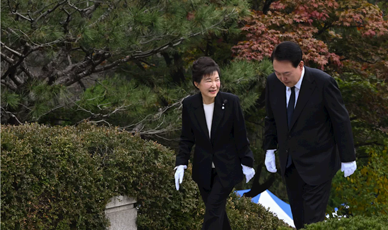 尹-朴 손 맞잡고 ‘통합’ 메시지…‘보수 통합’인가 ‘국민 통합’인가