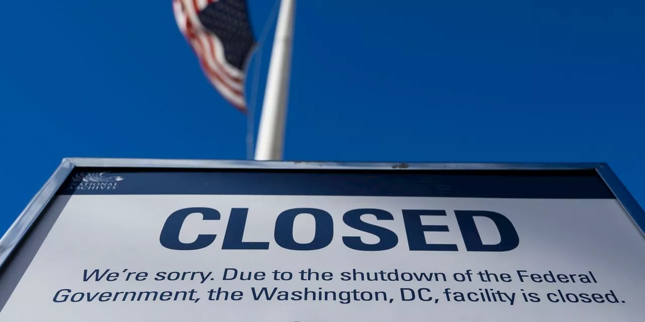 Here's how a government shutdown in November would likely impact stocks