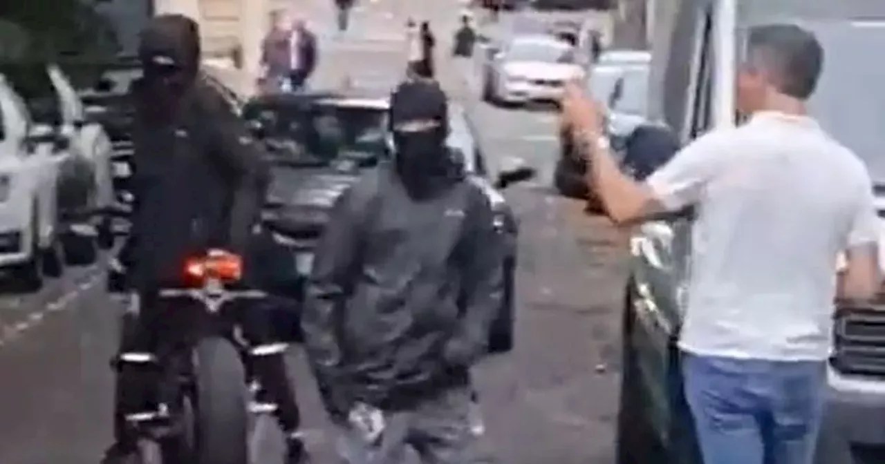 Brave residents confront masked thugs trying to steal motorbike