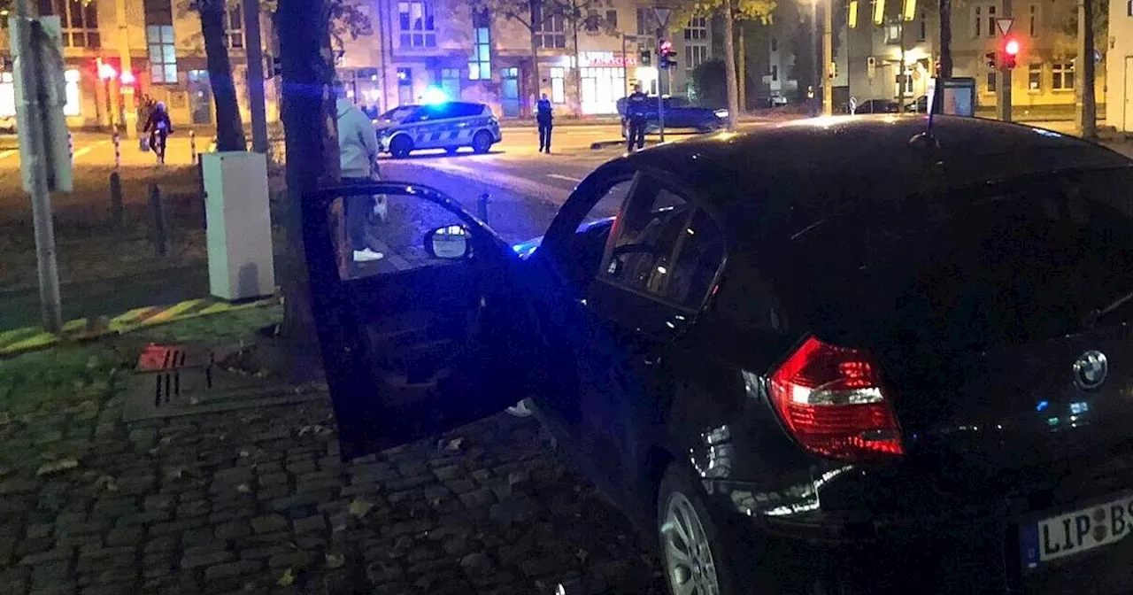 Fahrer verliert Kontrolle: Fußgängerinnen in Bielefeld durch Unfall schwer verletzt