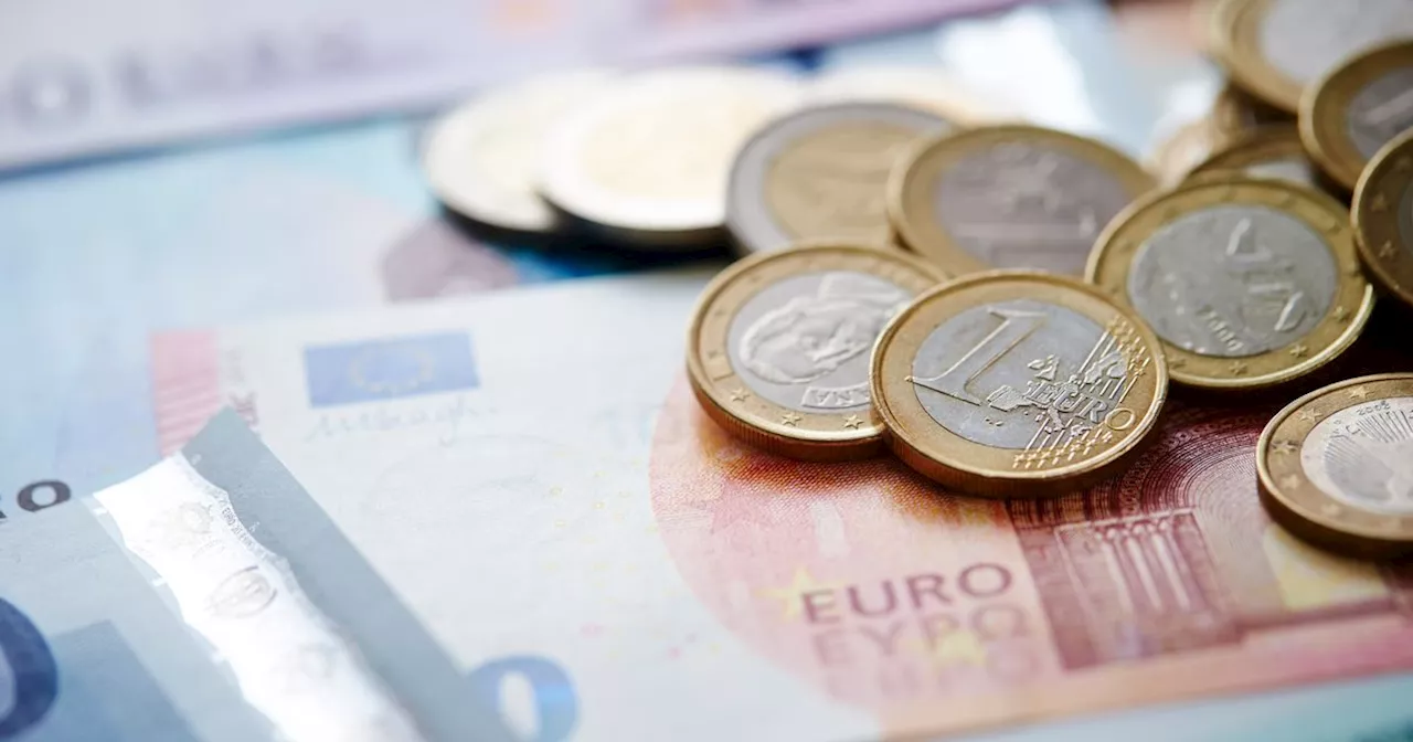 Thousands of people set to get €200 in their account within weeks