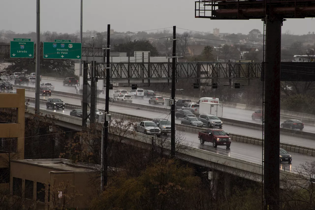 Small tornado spotted north of downtown San Antonio Thursday morning