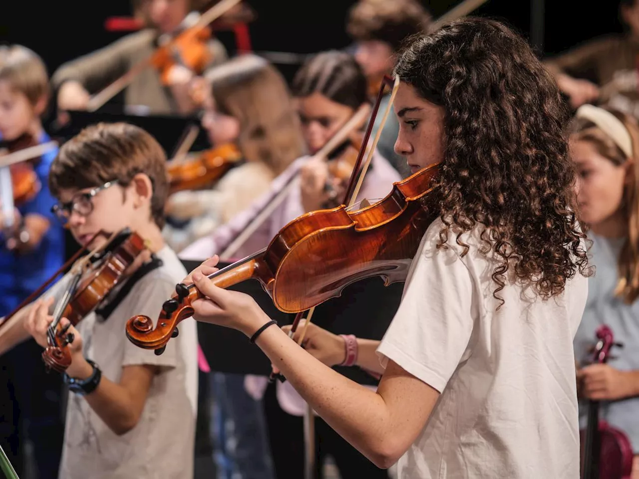 Biarritz : venus de toute la France et de Guipuscoa, 105 violonistes se réunissent pour Halloween