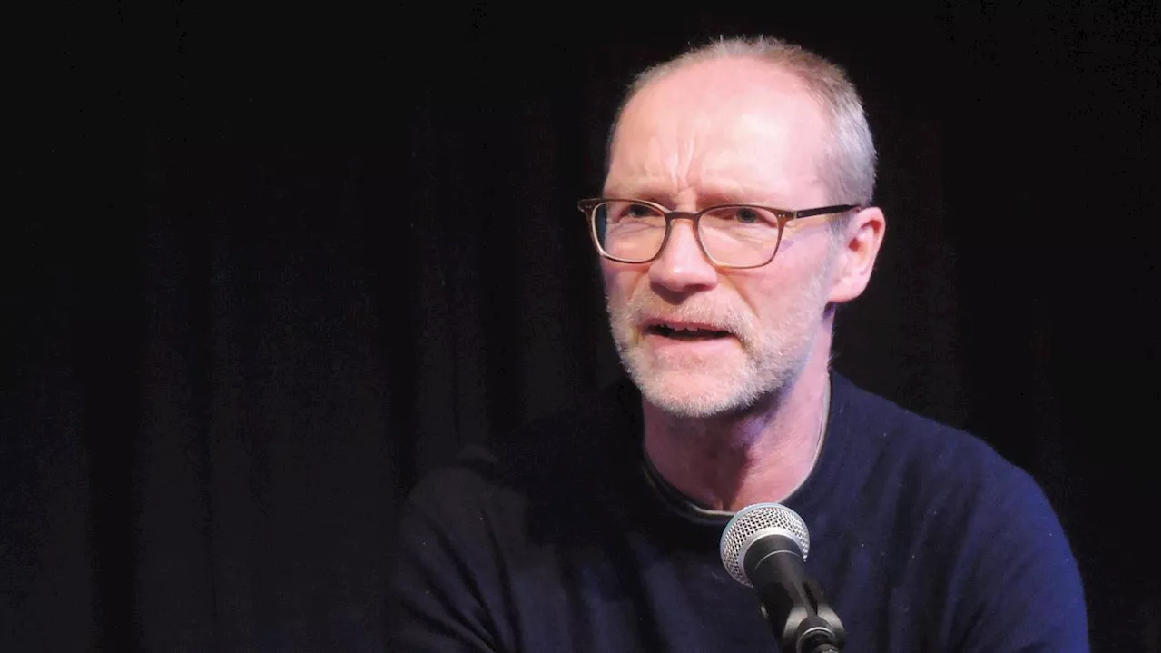 „Die Unterhaltung mit dem Ernst versöhnen“: Potsdamer Dramaturg John von Düffel wird Theater-Intendant in Bamberg