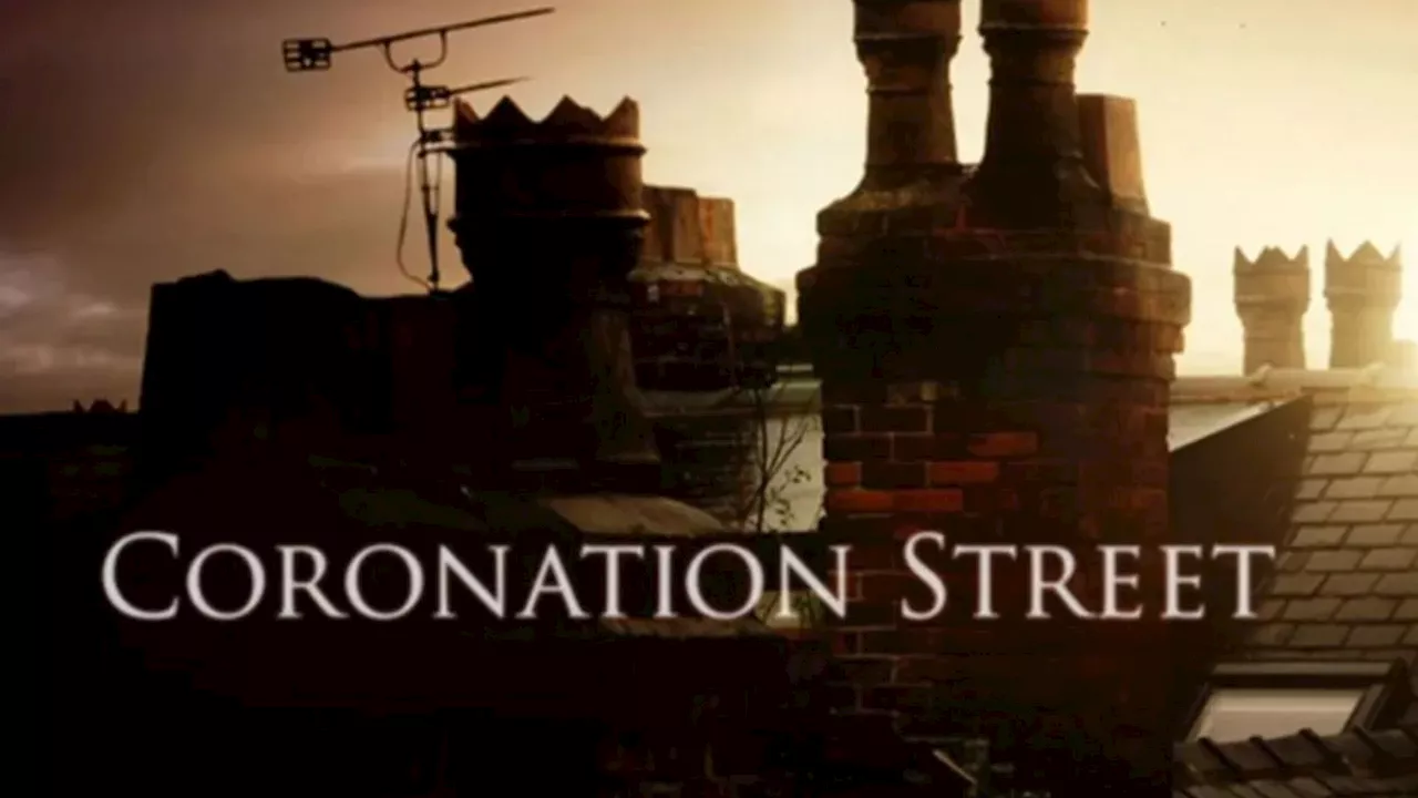 Coronation Street fans stunned as former show star reappears as brand new character...