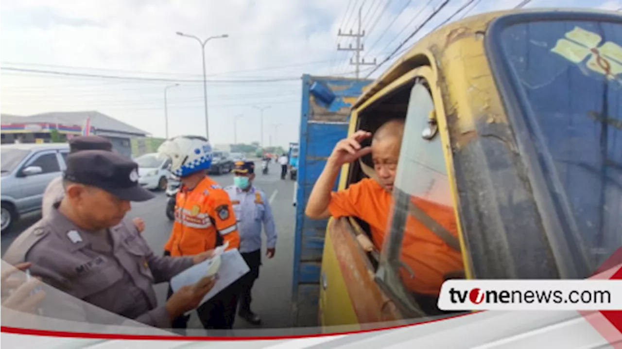 Langgar Jam Operasional di Raya Cerme, Puluhan Truk Terjaring Razia Operasi Gabungan