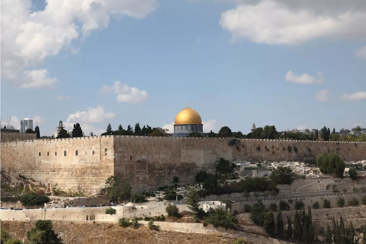 Polis Israel tutup Masjid Al-Aqsa