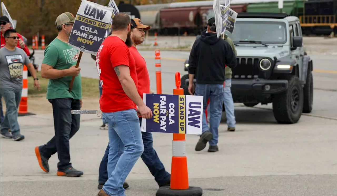 United Auto Workers union reaches deal with Ford, a breakthrough toward ending strikes