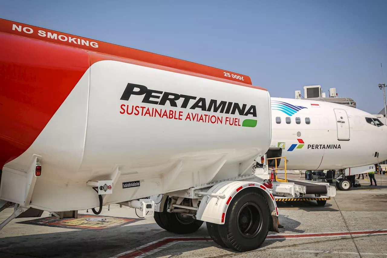 Pertamina Patra Niaga isi perdana SAF bagi penerbangan komersil