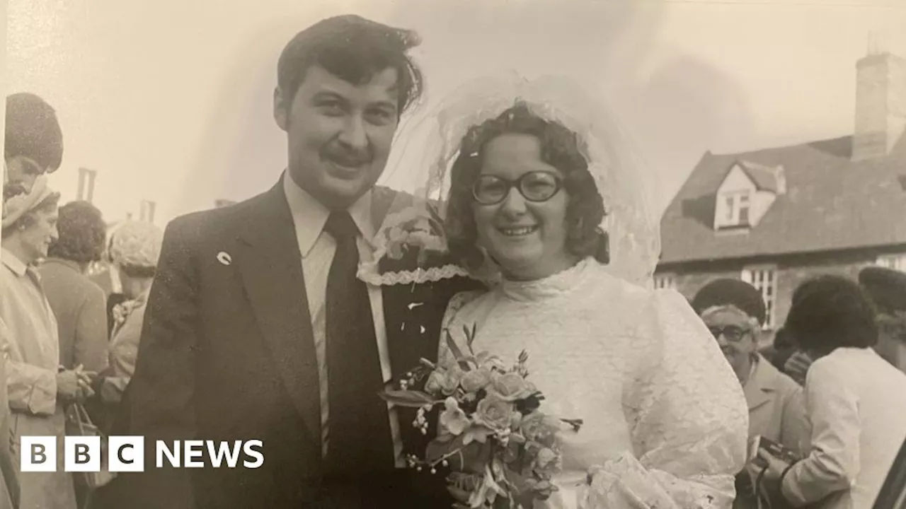 Ipswich couple who met as pen pals celebrate 50th anniversary