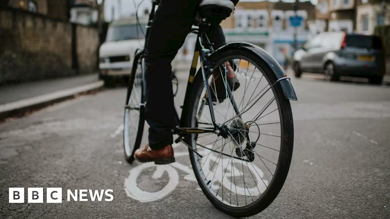 Lack of routes worries cyclists on Worcester's bike hire scheme