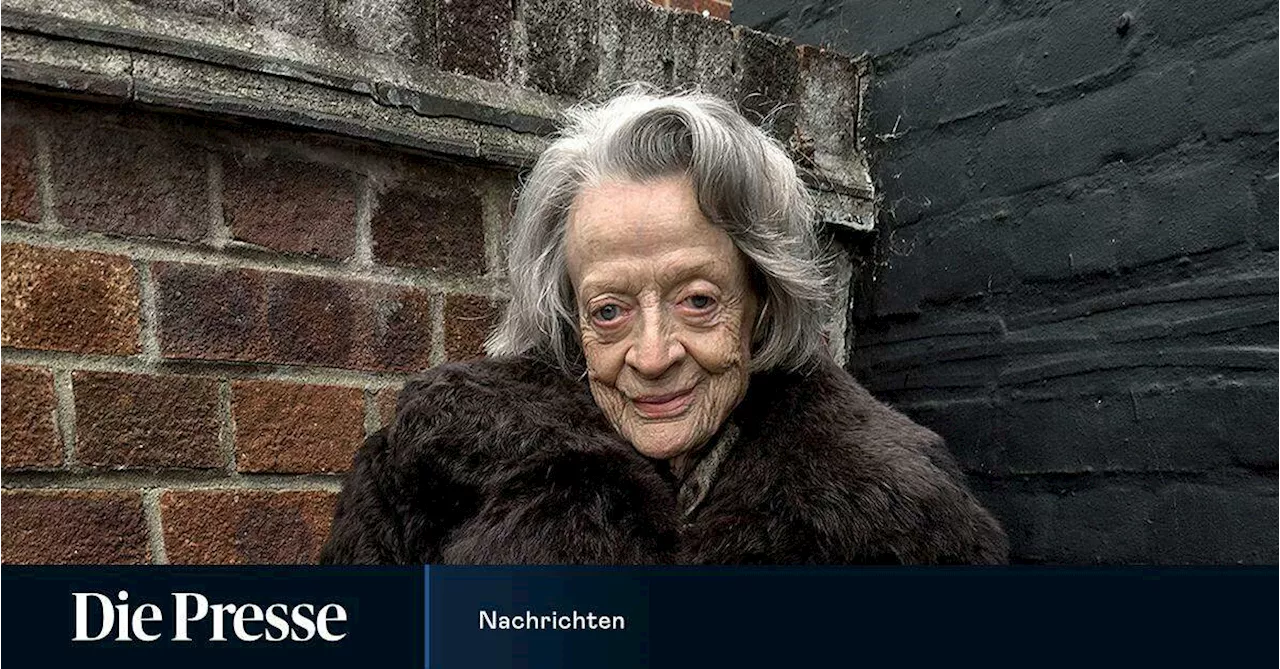 Maggie Smith wird mit 88 Jahren zur Modeikone